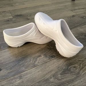 Anywears Clogs